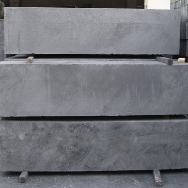 Can You Melt Steel in A Graphite Crucible?